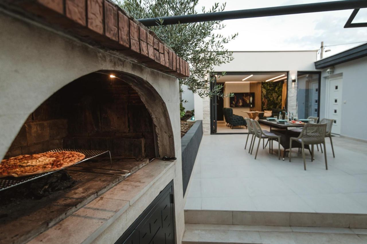 Villa View Mostar With Jacuzzi & Heated Pool المظهر الخارجي الصورة